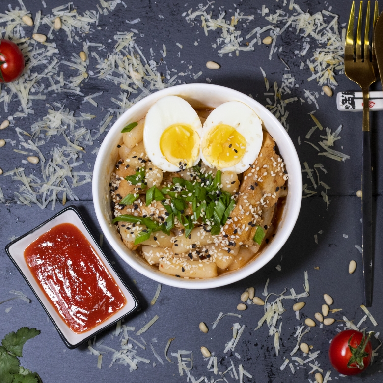 Токпокки с острой курицей