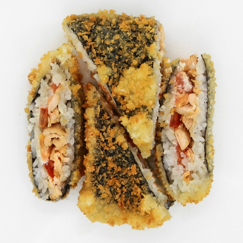 Японский треугольничек с лососем гриль